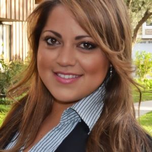 Meet your Posher, Maria del pilar